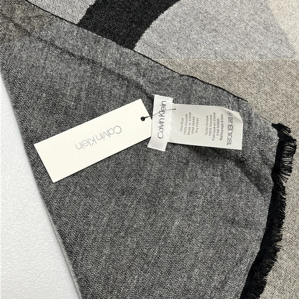 Calvin Klein‎ Blanket Scarf Shawl Wrap Gray Black Logo Fringe Classic Neutral